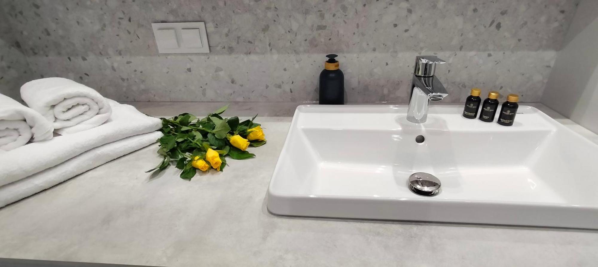 Cicha Przystan Apartamenty Whiteblue Sauna&Fitness&Parking Kołobrzeg Exterior foto